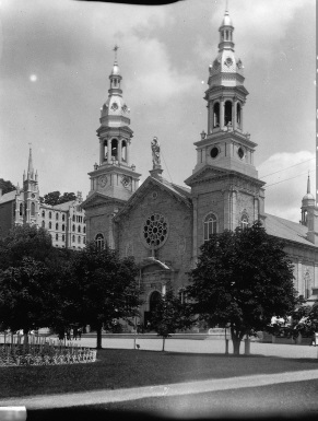 canadian-exp-ste-anne-old-basilica.jpg