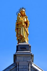 canadian-exp-ste-anne-statue.jpg